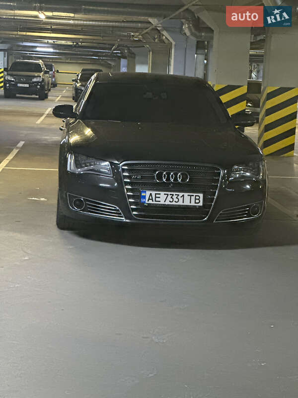 Седан Audi A8 2012 в 