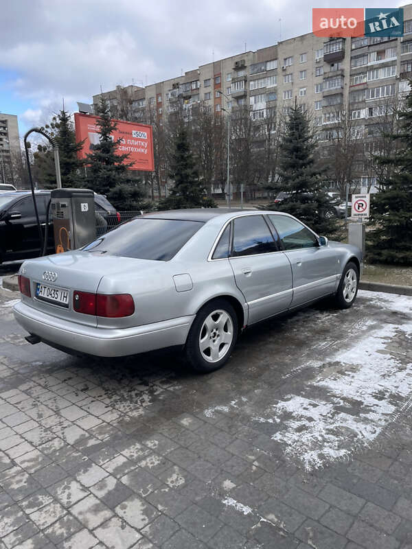 Седан Audi A8 1996 в Львове