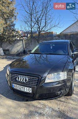 Седан Audi A8 2005 в Хмільнику