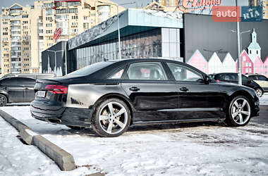 Седан Audi A8 2017 в 