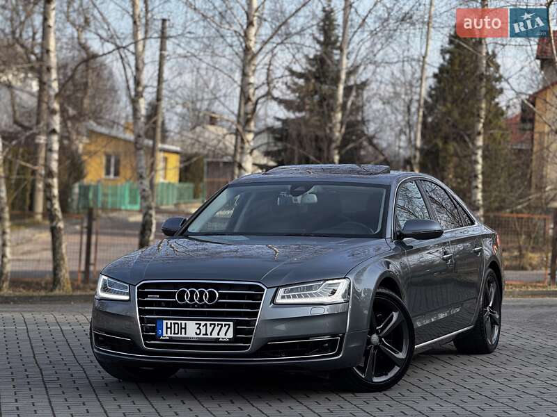 Седан Audi A8 2015 в Дрогобыче