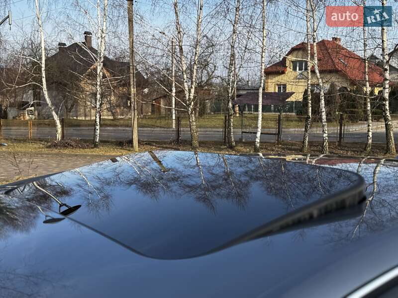 Седан Audi A8 2015 в Дрогобыче