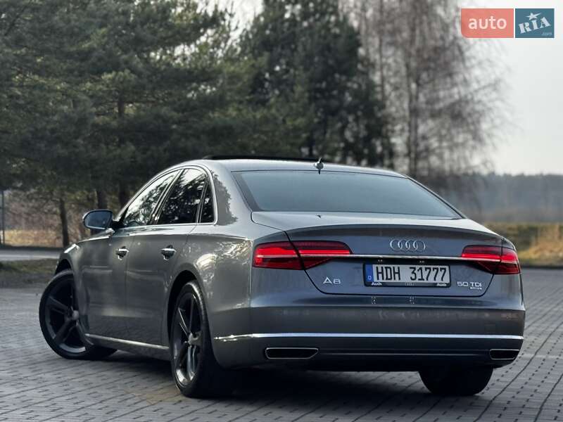 Седан Audi A8 2015 в Дрогобыче
