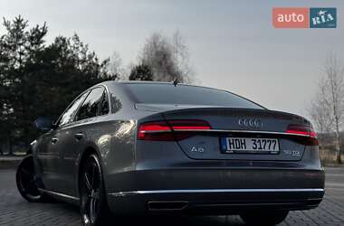 Седан Audi A8 2015 в 