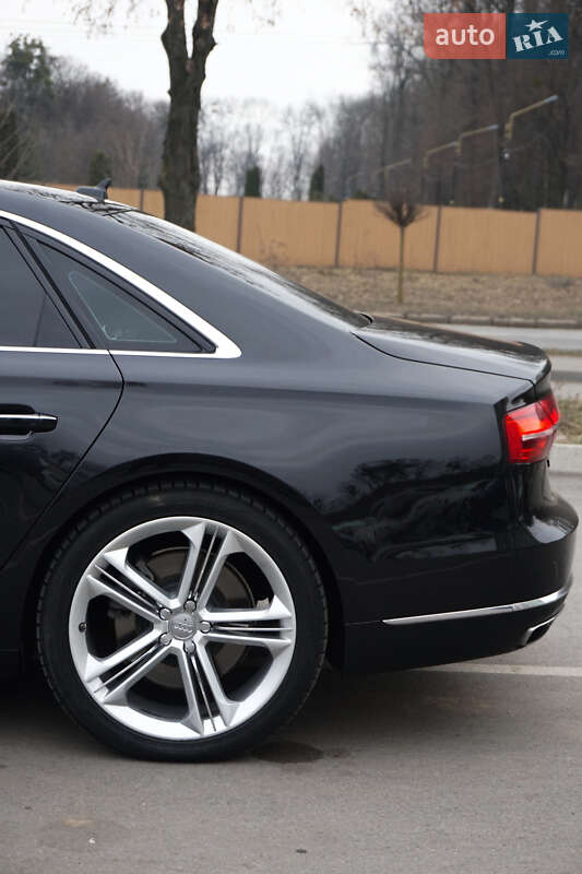 Седан Audi A8 2014 в Виннице