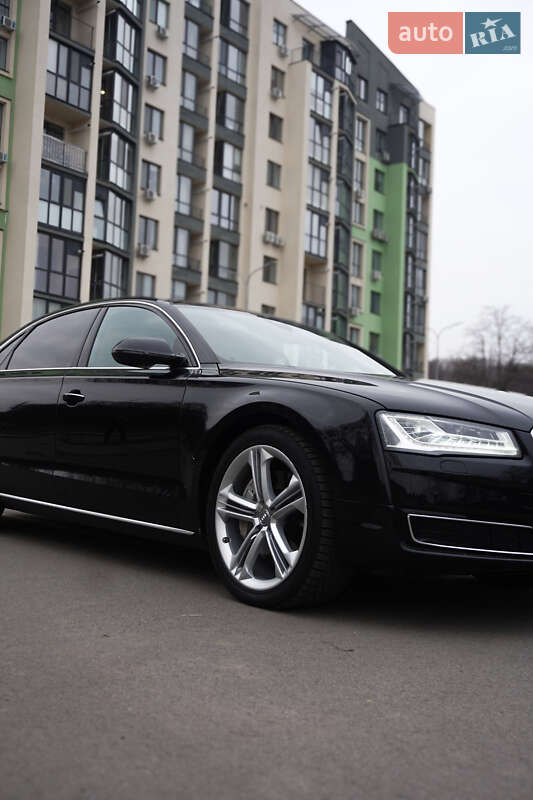 Седан Audi A8 2014 в Виннице