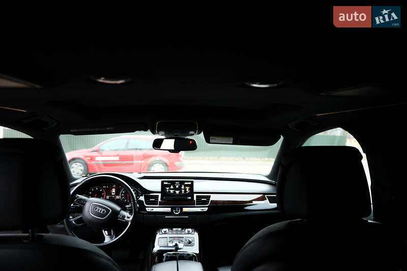 Седан Audi A8 2014 в Виннице