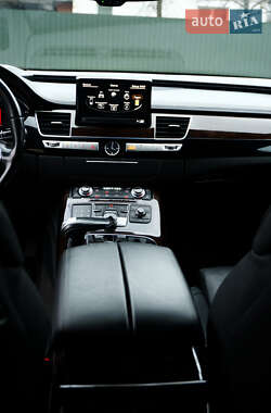 Седан Audi A8 2014 в 