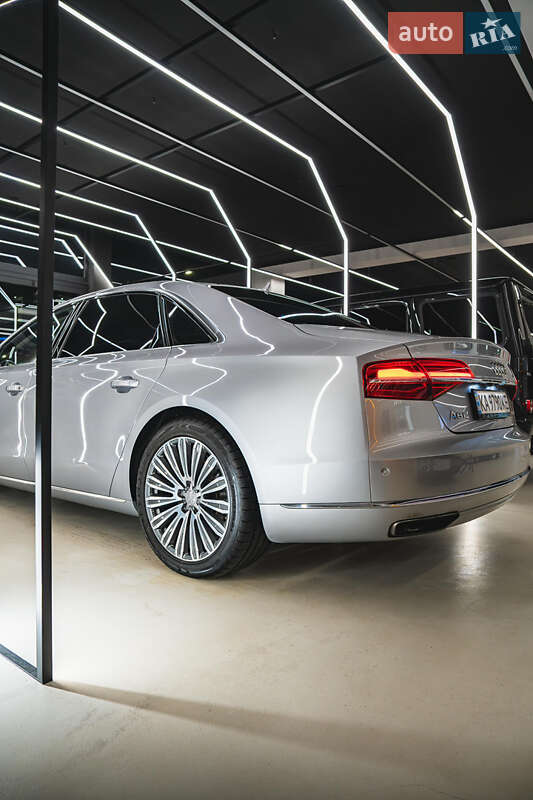 Седан Audi A8 2014 в Киеве