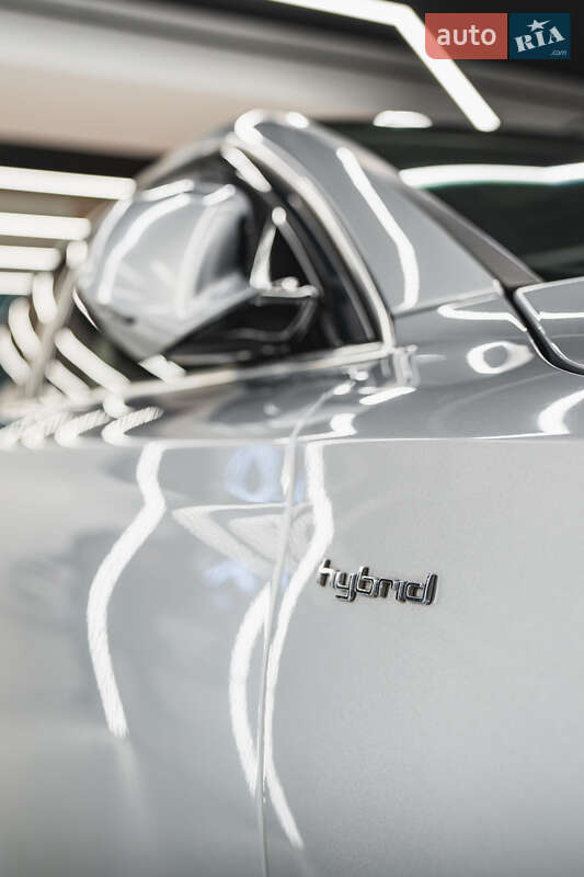 Седан Audi A8 2014 в Киеве