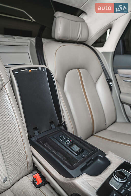 Седан Audi A8 2014 в Киеве