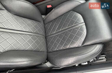 Седан Audi A8 2012 в Киеве