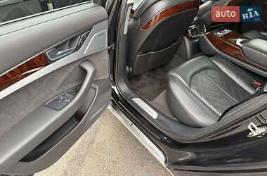 Седан Audi A8 2012 в Киеве