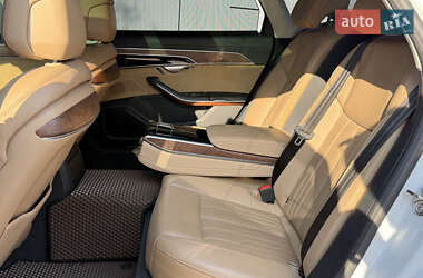 Седан Audi A8 2018 в 