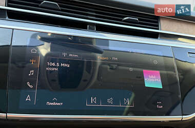 Седан Audi A8 2018 в 