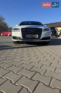 Седан Audi A8 2015 в 