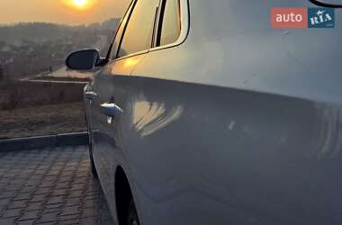 Седан Audi A8 2012 в Тернополе