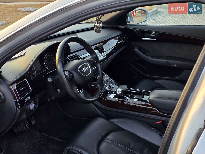 Седан Audi A8 2012 в Тернополе