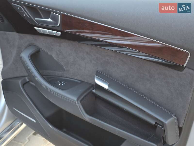 Седан Audi A8 2012 в Тернополе
