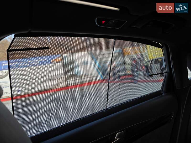 Седан Audi A8 2012 в Тернополе