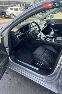 Седан Audi A8 2019 в 