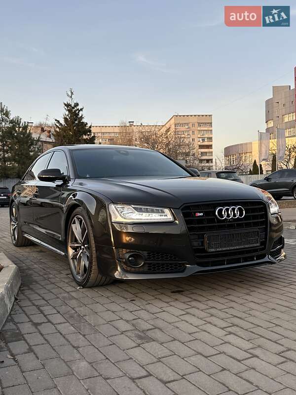 Седан Audi A8 2015 в Киеве