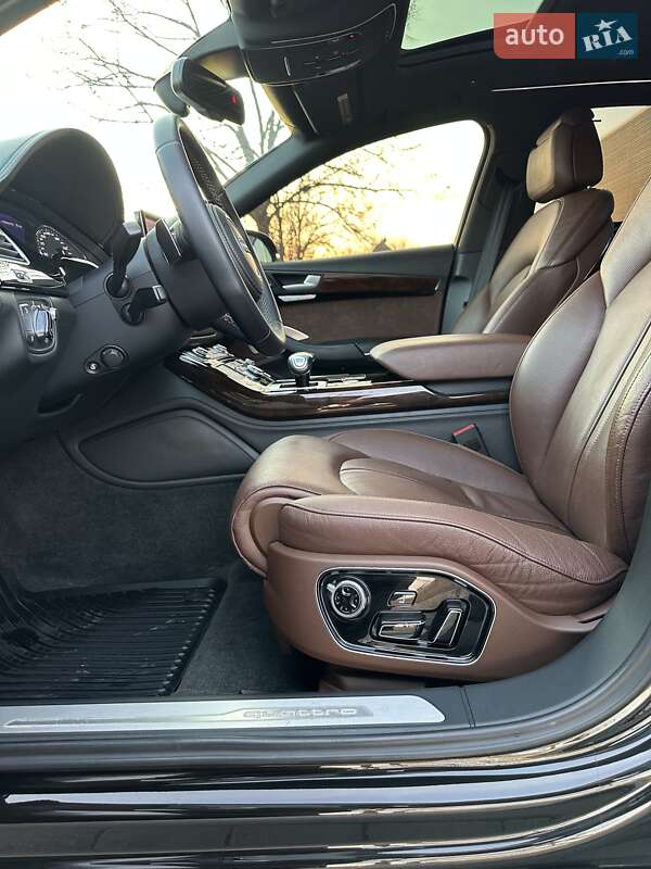 Седан Audi A8 2015 в Киеве