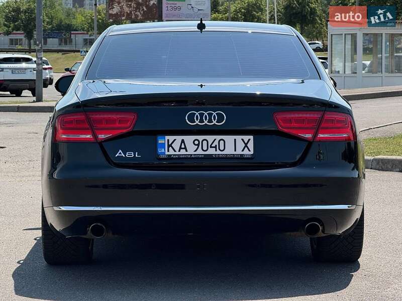 Седан Audi A8 2012 в Кривом Роге