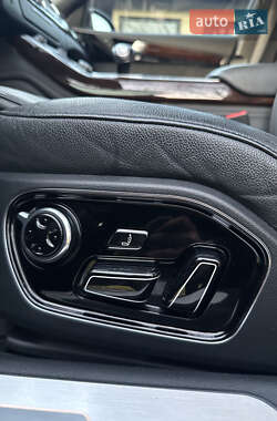 Седан Audi A8 2014 в Львове