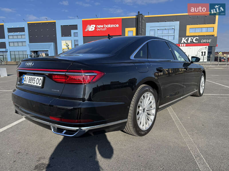 Седан Audi A8 2021 в Киеве