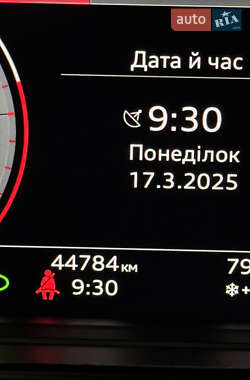 Седан Audi A8 2021 в Києві