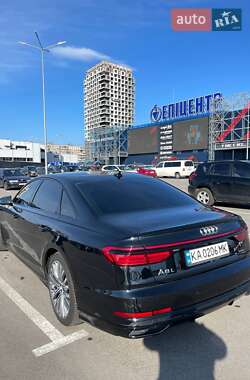 Седан Audi A8 2021 в 