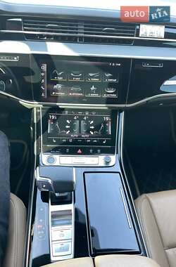 Седан Audi A8 2021 в 