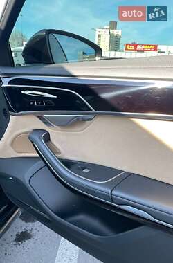 Седан Audi A8 2021 в 