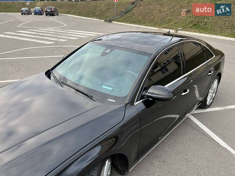 Седан Audi A8 2014 в Виннице