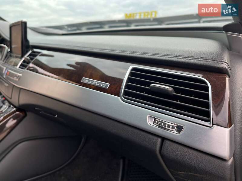Седан Audi A8 2014 в Виннице