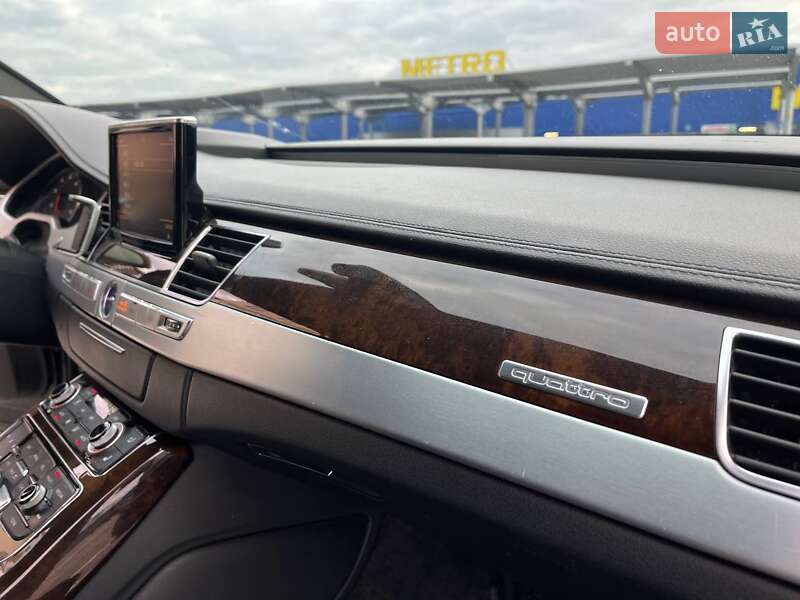 Седан Audi A8 2014 в Виннице