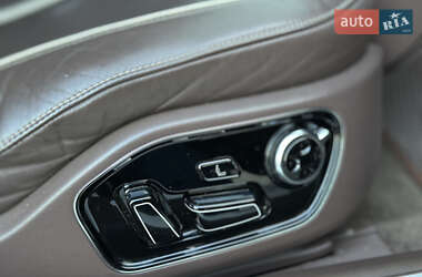 Седан Audi A8 2013 в 