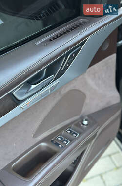 Седан Audi A8 2013 в 