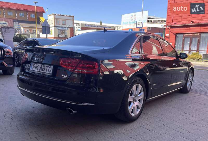 Седан Audi A8 2012 в Львове