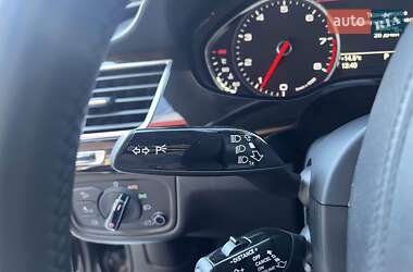 Седан Audi A8 2012 в 