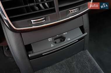 Седан Audi A8 2012 в 