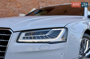 Седан Audi A8 2015 в 
