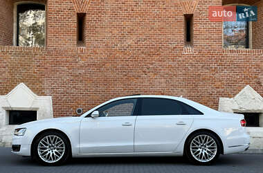 Седан Audi A8 2015 в 
