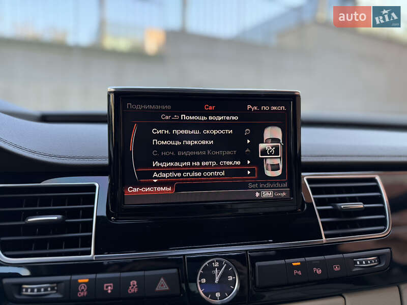 Седан Audi A8 2015 в Львове