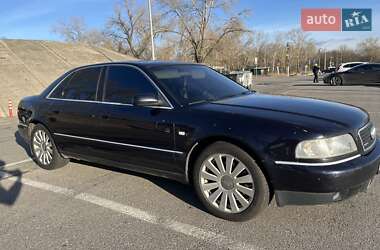 Седан Audi A8 2000 в 
