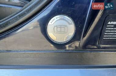 Седан Audi A8 2000 в 