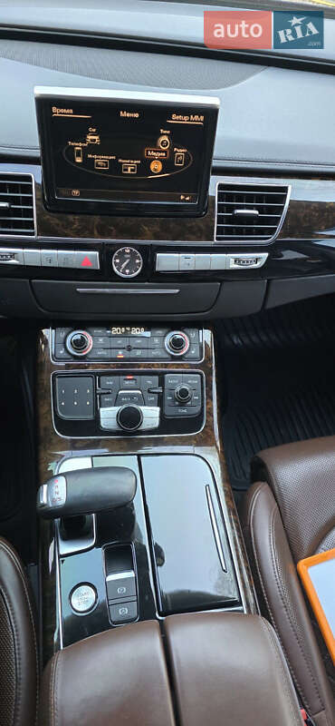 Седан Audi A8 2010 в Черновцах