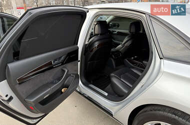 Седан Audi A8 2012 в 