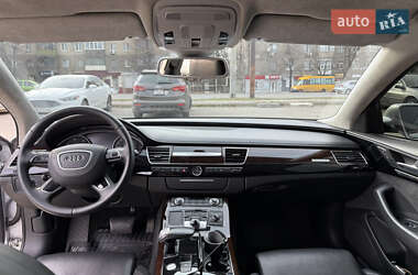 Седан Audi A8 2012 в 